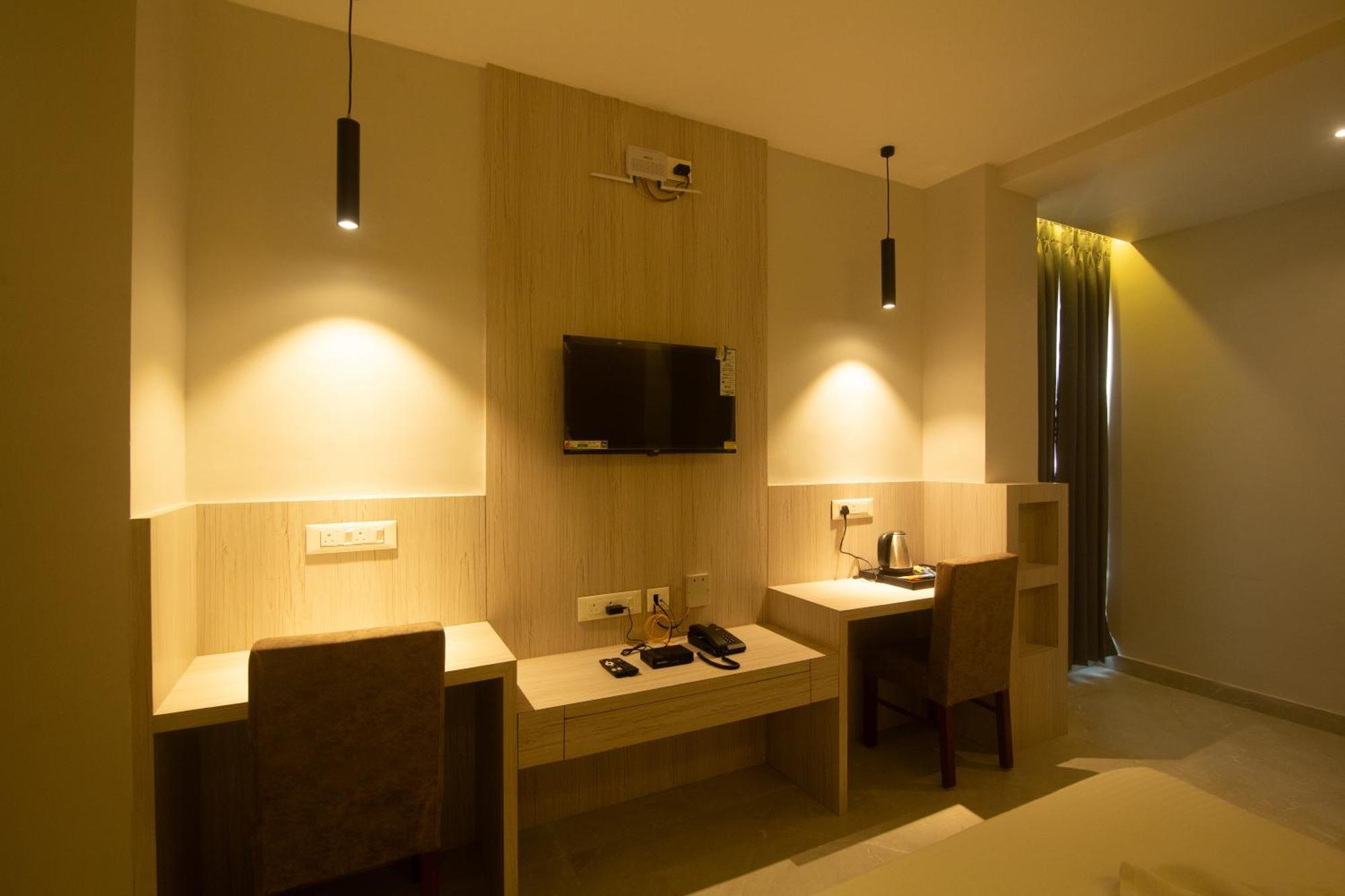 Hotel Palace View Murshidabad ภายนอก รูปภาพ