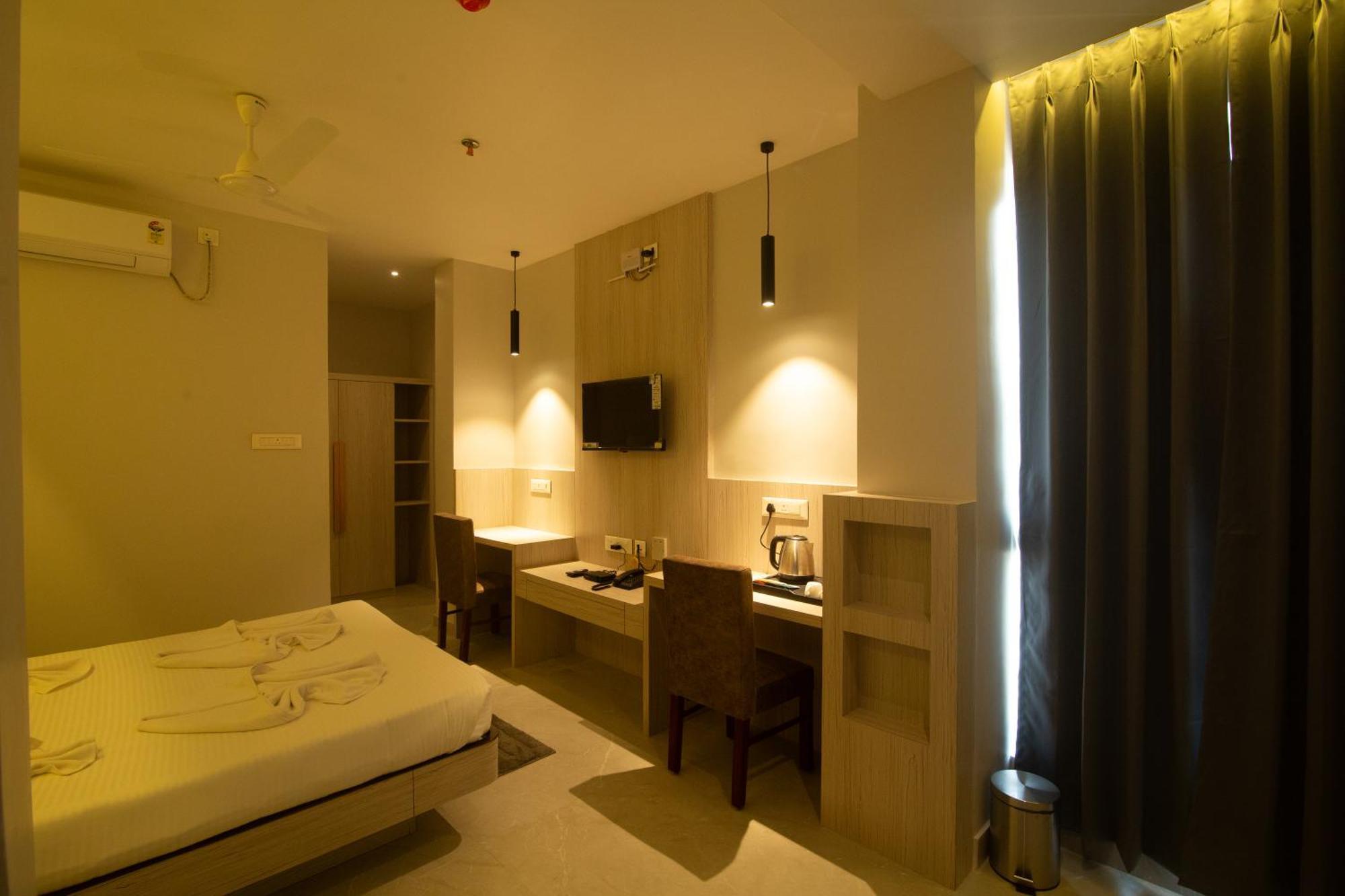 Hotel Palace View Murshidabad ภายนอก รูปภาพ